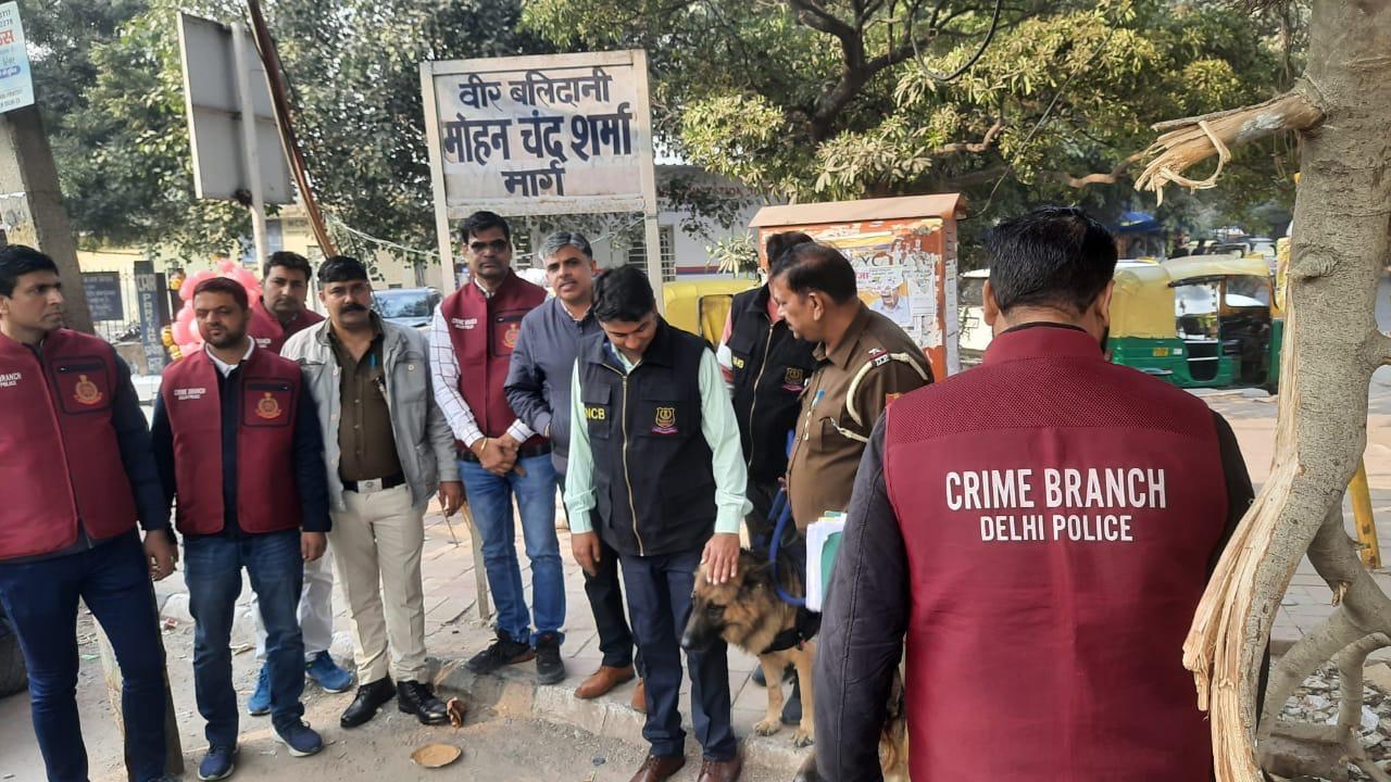 दिल्ली पुलिस का नशे के खिलाफ बड़ा अभियान: जागरूकता और सरप्राइज चेकिंग