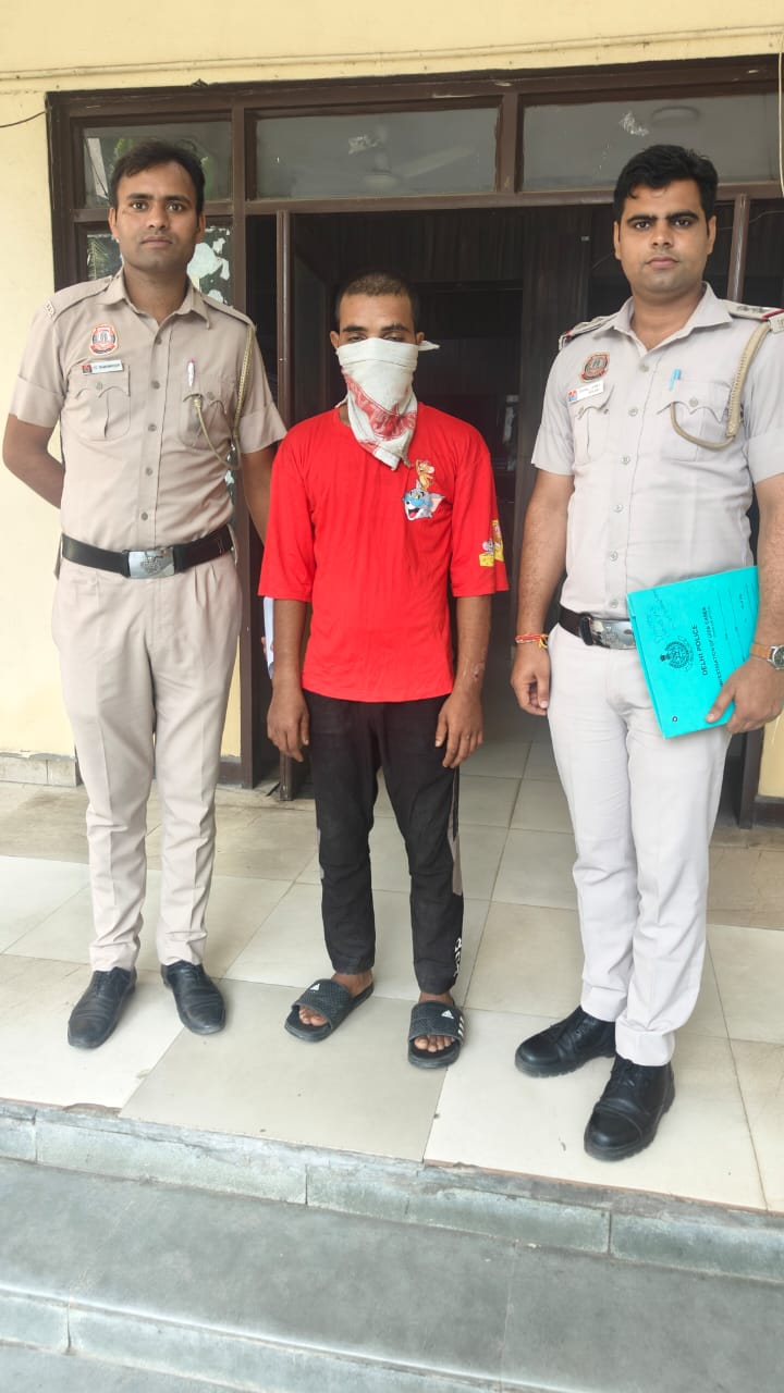 दिल्ली पुलिस की सतर्कता से टली बड़ा वारदात: अवैध पिस्टल के साथ आरोपी शकरपुर से गिरफ्तार