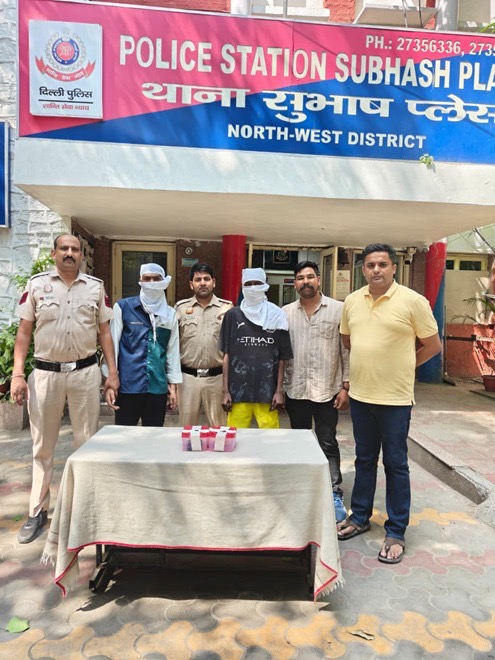 सुबह-सुबह लूट का खुलासा: दो बदमाश गिरफ्तार, मोबाइल और नकदी बरामद