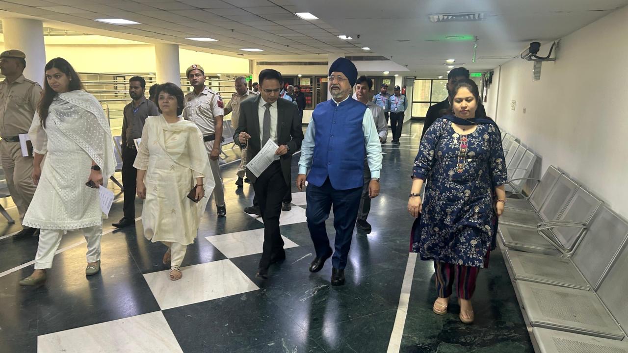 न्यायमूर्ति वी. कामेश्वर राव एवं न्यायाधीश राजीव बंसल् कुशल मार्गदर्शन में किया कुल 1,20,742 यातायात चालानों का सफलतापूर्वक निस्तारण