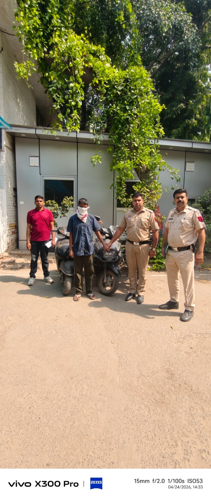 शाहदरा में ऑटो लिफ्टर गिरफ्तार: 12 मामलों का हिस्ट्रीशीटर, 3 चोरी की बाइक बरामद