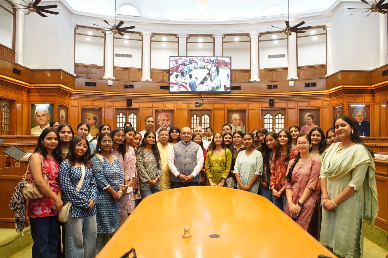 लोकतंत्र से जुड़ाव ही युवाओं का भविष्य तय करेगा: विधानसभा अध्यक्ष विजेंद्र गुप्ता