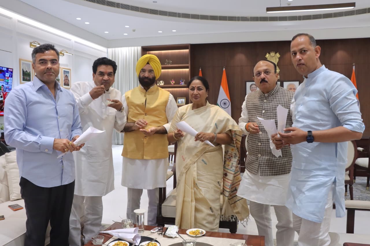 भाजपा की जीत पर सीएम रेखा गुप्ता ने जताई खुशी, मोदी-शाह को दी बधाई
